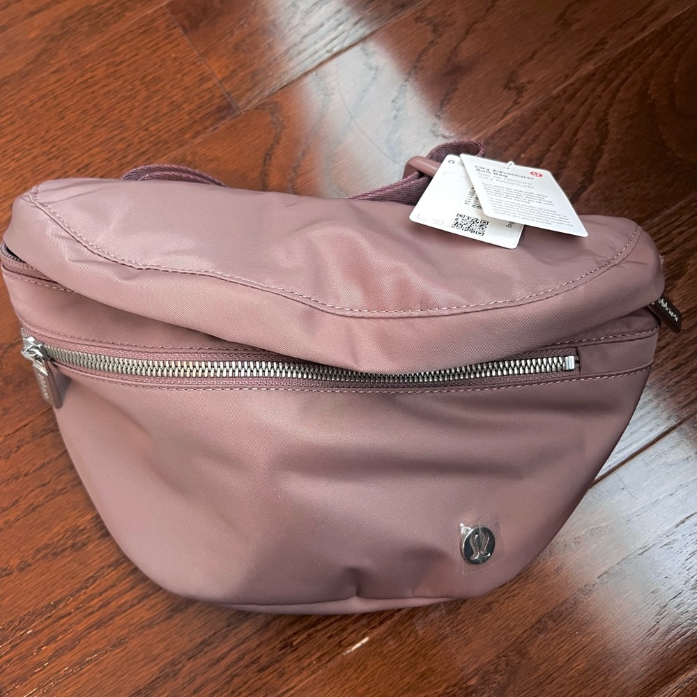 NWT Lululemon city adventurer belt bag